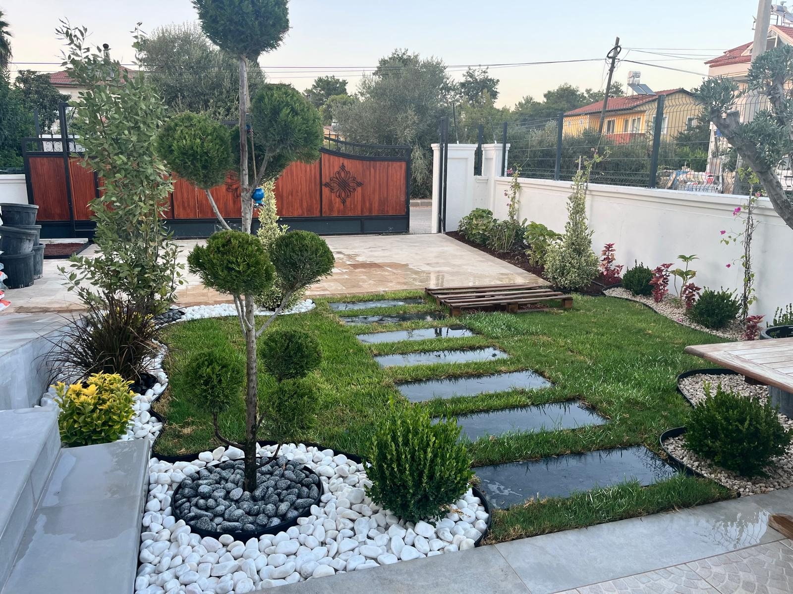 Villa Garden Project 02
