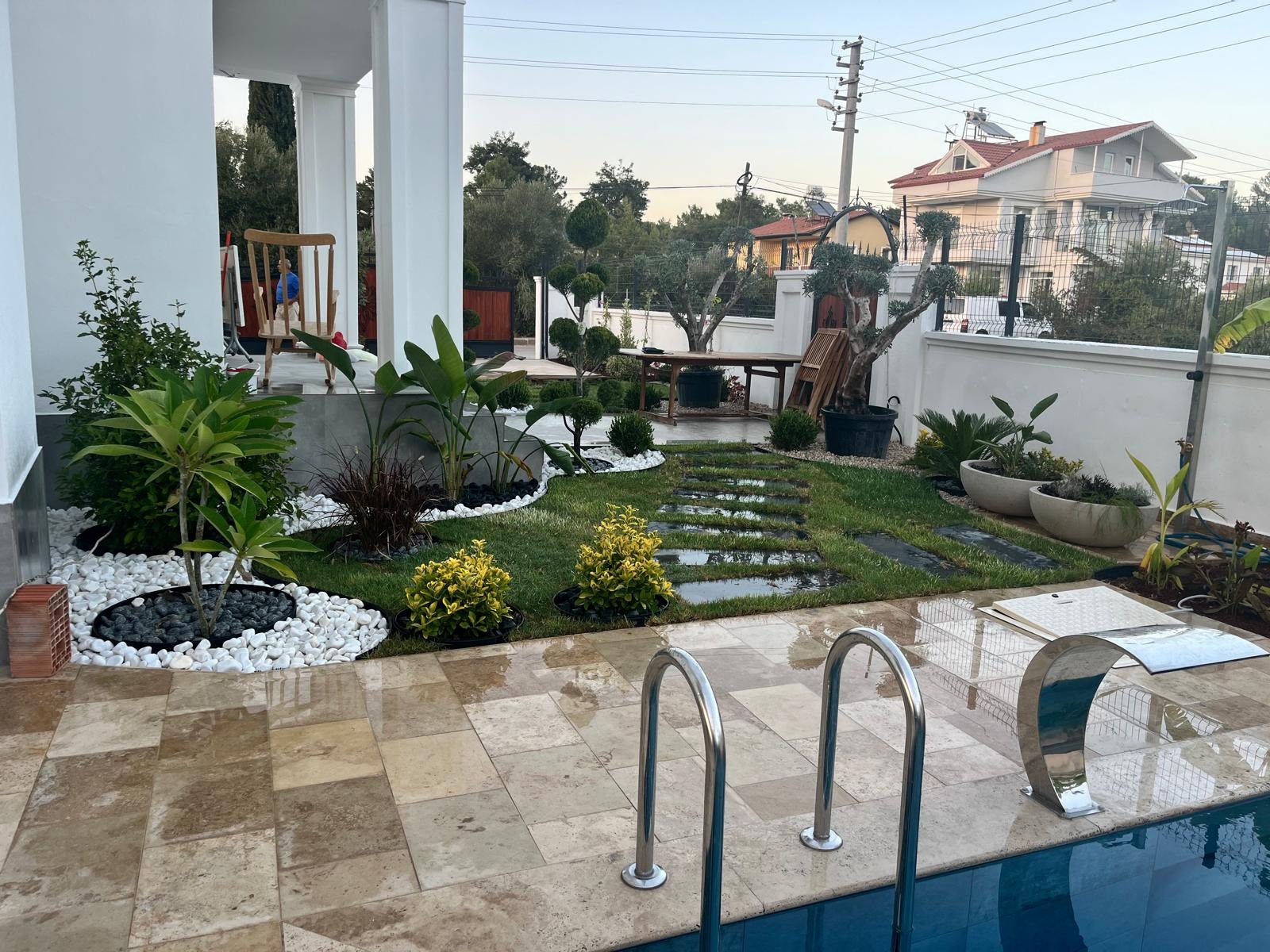 Villa Garden Project 06